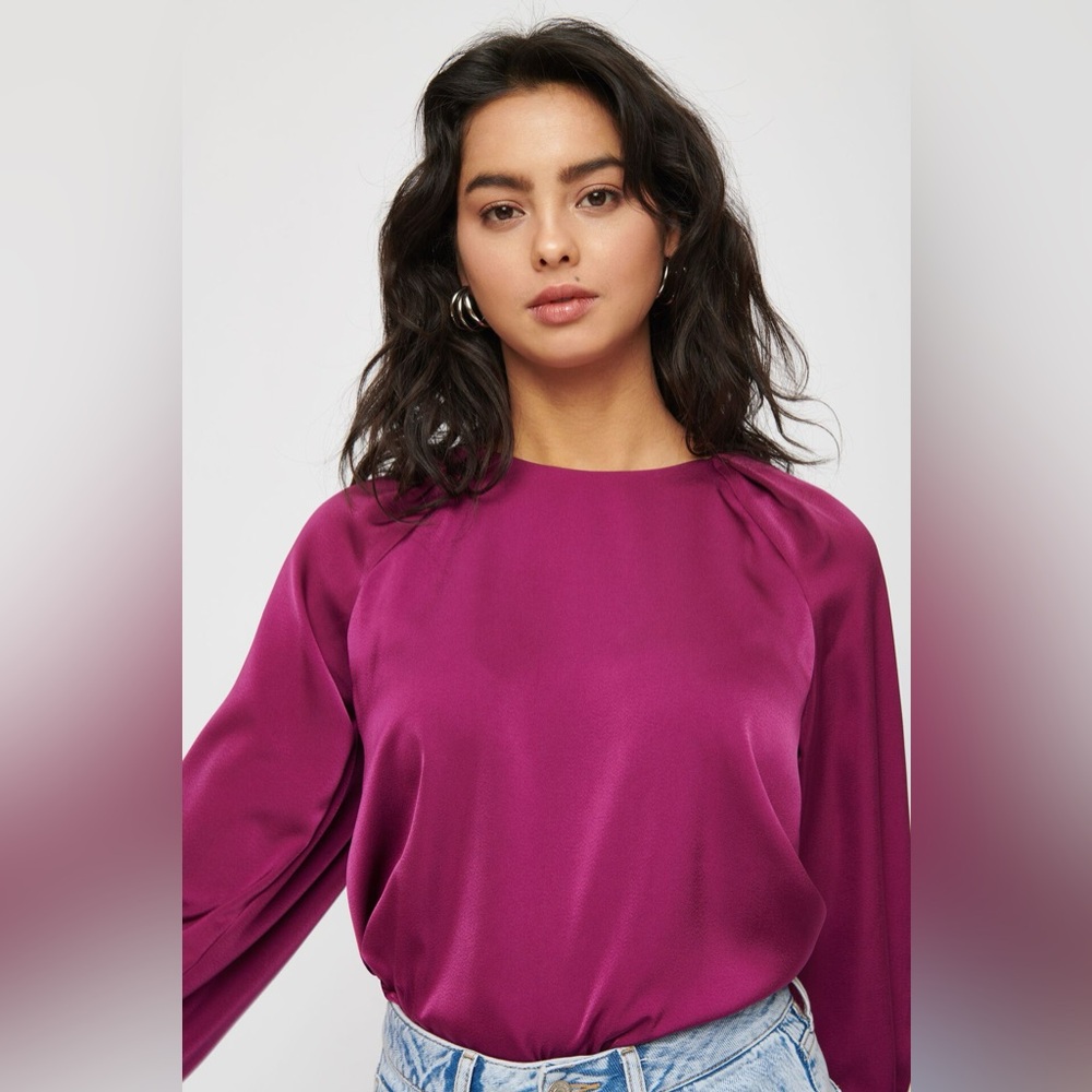 Dynamite Romy Open-Back Silky Blouse - Picture 2 of 15